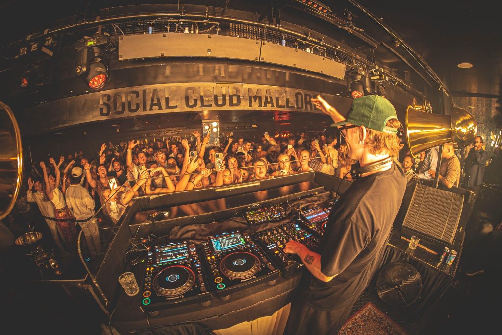 social night club in palma de mallorca