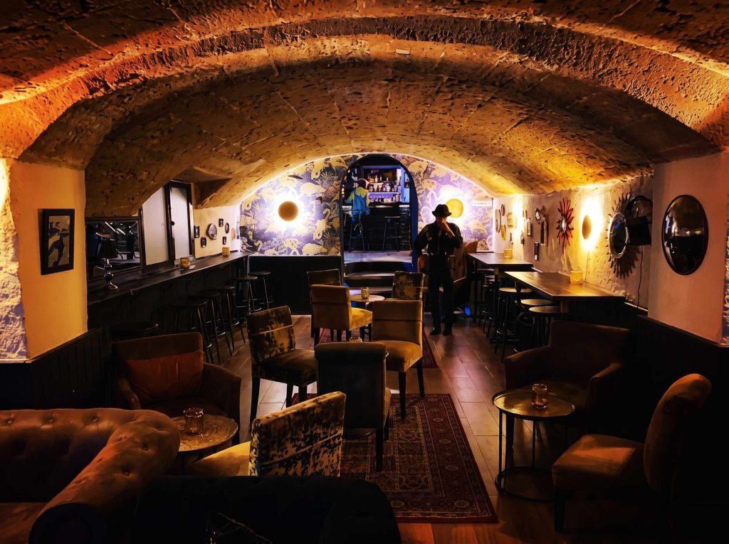 Door 13 bar in Palma
