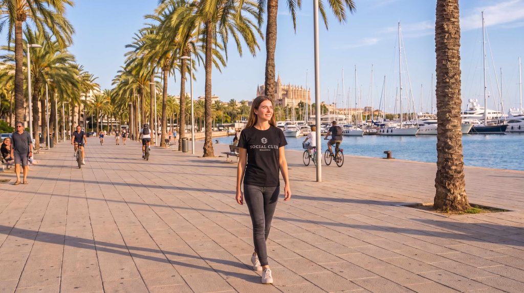 Walking down Paseo Marítimo in Palma de mallorca